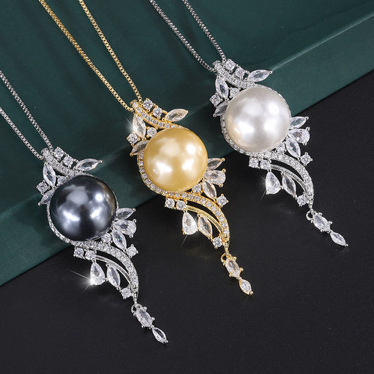 Handset Freshwater Pearl Pendant Necklace